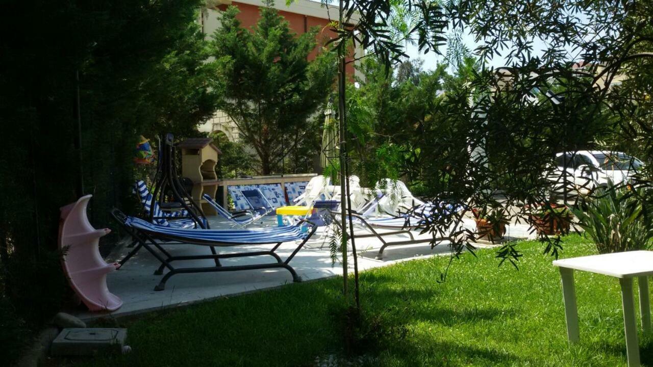 Casa Vacanze Oasi Felicita Нова-Сири-Марина Экстерьер фото