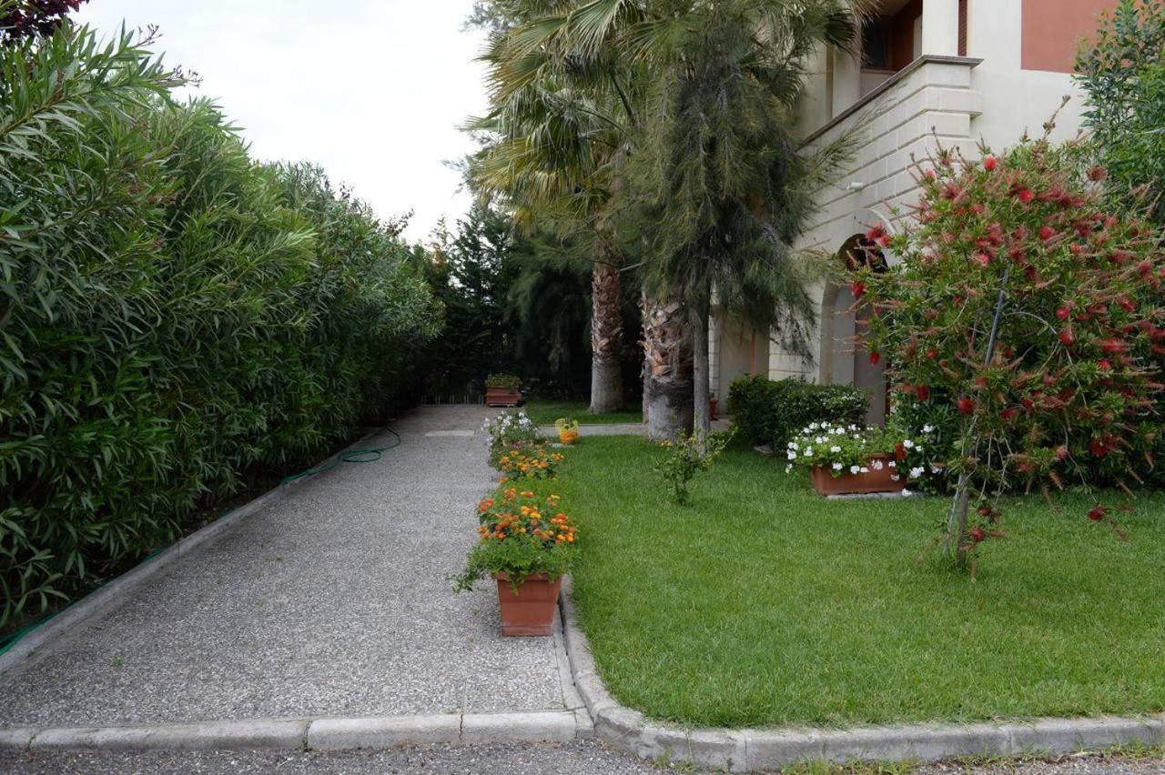 Casa Vacanze Oasi Felicita Нова-Сири-Марина Экстерьер фото