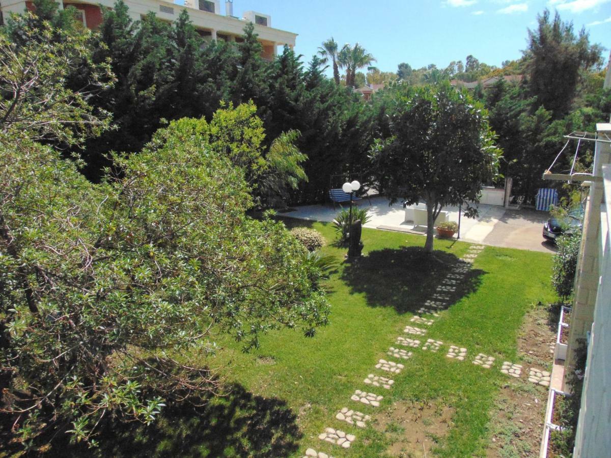 Casa Vacanze Oasi Felicita Нова-Сири-Марина Экстерьер фото